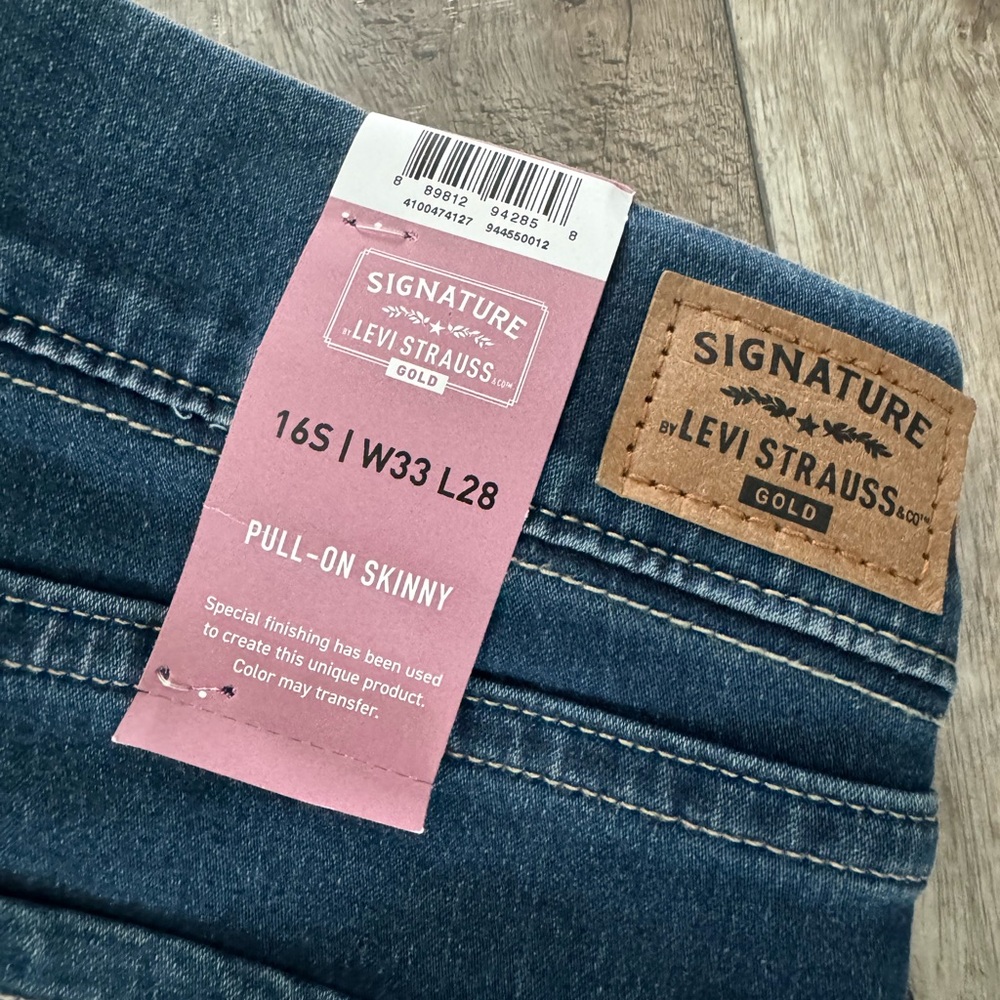 Signature by Levi Strauss Totally Shaping Pull On Skinny Jeans - Picture 5 of 7